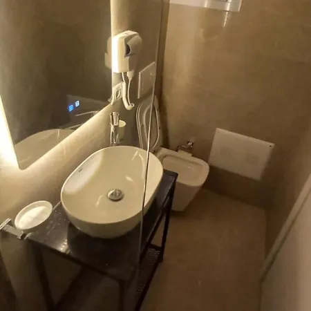 Babe Gasthuis Vlorë