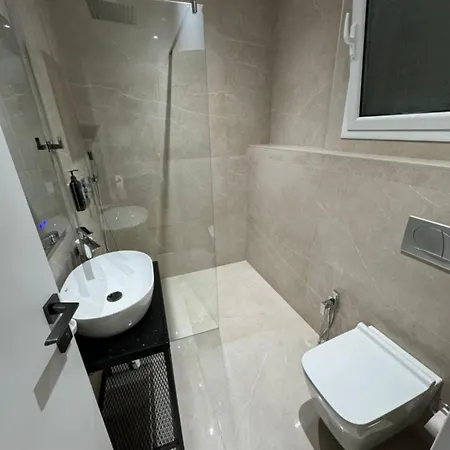 Babe Gasthuis Vlorë